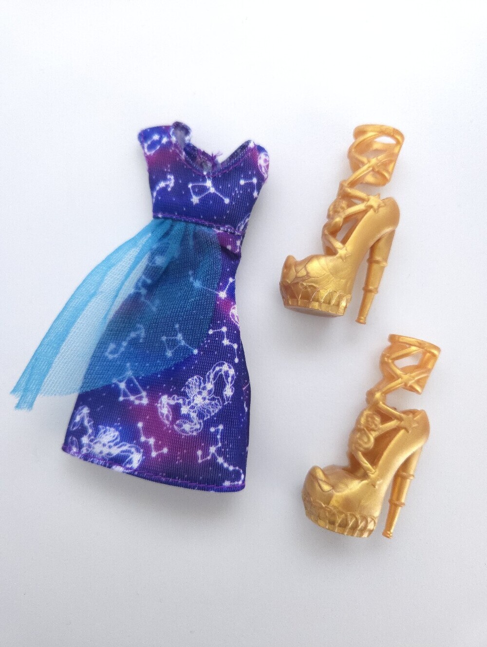 Monster High Freaky Field Trip Gigi Grant Replacement Dress and Shoes